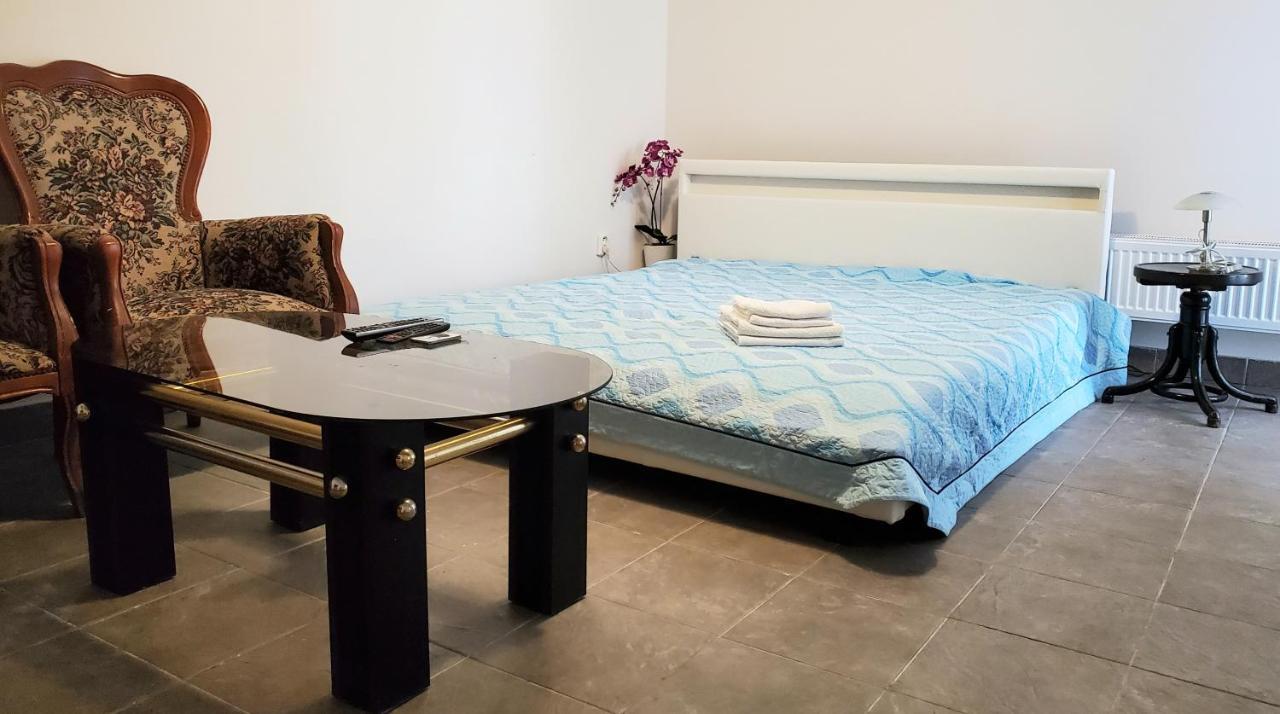 Apartman Stary Liskovec Appartement Brno Buitenkant foto